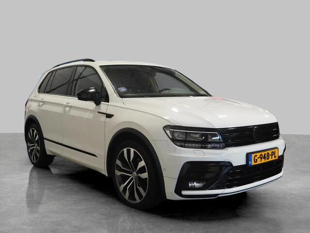 Volkswagen TIGUAN 1.5 TSI ACT Highline Business R | Pano | Leder | LED | Camera | 20" LM | Dealer onderh.