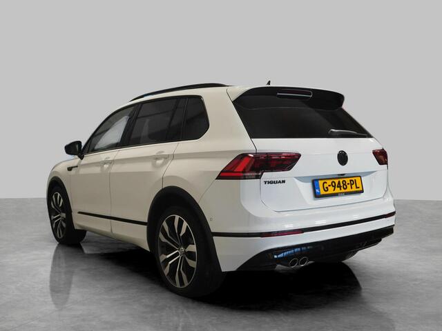 Volkswagen TIGUAN 1.5 TSI ACT Highline Business R | Pano | Leder | LED | Camera | 20" LM | Dealer onderh.