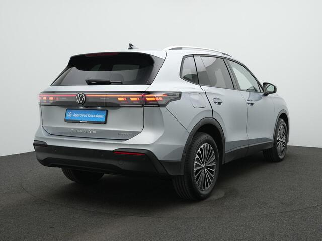 Volkswagen TIGUAN 1.5 eHybrid 204 pk DSG Life | Trekhaak | Adaptief onderstel | Stuur-/achterbankverwarming | Achteruitrijcamera