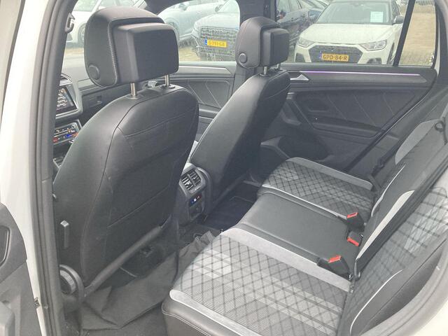 Volkswagen TIGUAN 1.4 TSI 245pk DSG eHybrid R-Line Business · Panoramadak · Apple Carplay/Android Auto · Camera + parkeersensoren ·