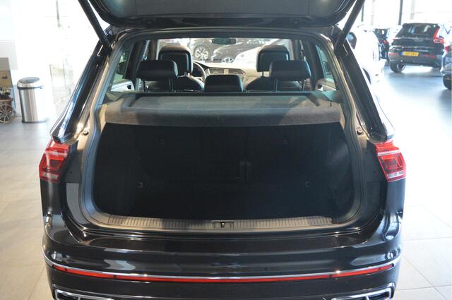 Volkswagen TIGUAN 1.5 TSI 2X R-Line navi leer keyless pano trekhaak 150 pk !!