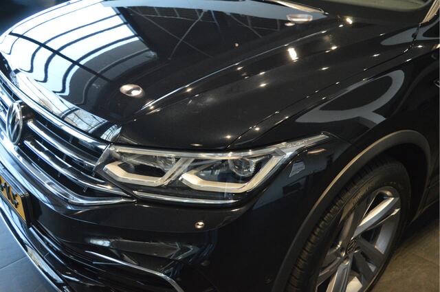 Volkswagen TIGUAN 1.5 TSI 2X R-Line navi leer keyless pano trekhaak 150 pk !!
