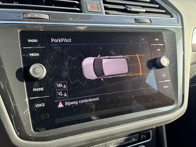 Volkswagen TIGUAN 1.4TSI/150PK 4Motion Highline DSG · Panoramadak · R-line exterieur · Navigatie · Stoelverwarming