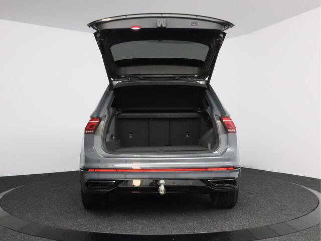 Volkswagen TIGUAN 1.4 TSI eHybrid R-Line | Black Style pakket | Trekhaak wegklapbaar