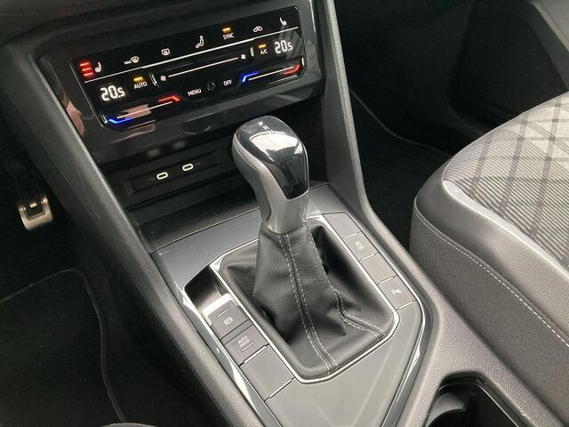 Volkswagen TIGUAN 1.5TSI/150PK DSG R-Line Black Style Navigatie · Apple Carplay/Android Auto · Camera + Parkeersensoren · Garantie t/m 17-02-2026 of 80000km.