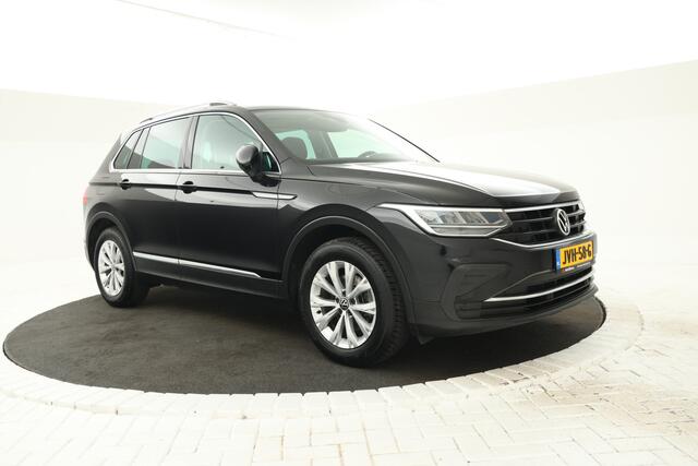 Volkswagen TIGUAN 1.5 TSI Elegance Automaat, Volleder, Digital Dash