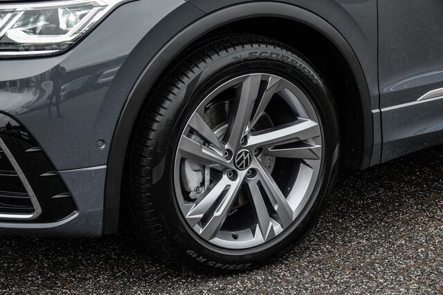 Volkswagen TIGUAN 1.4Tsi e-Hybrid 245Pk Aut. | Plug-In Hybride | R-Line | Panoramadak | Achteruitrijcamera | Trekhaak | 19''