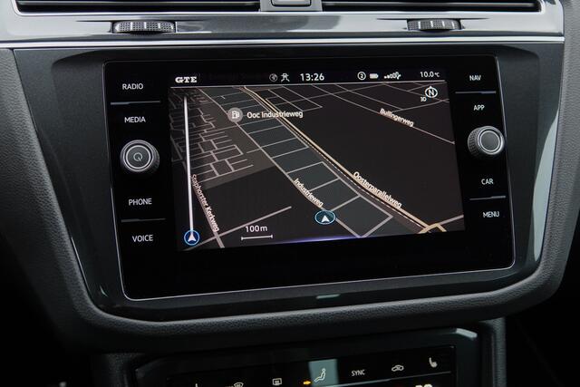 Volkswagen TIGUAN 1.4Tsi e-Hybrid 245Pk Aut. | Plug-In Hybride | R-Line | Panoramadak | Achteruitrijcamera | Trekhaak | 19''