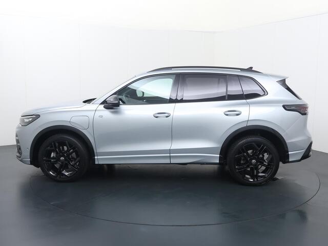 Volkswagen TIGUAN 1.5 eHybrid R-Line Business | 204 PK | Trekhaak wegklapbaar | Adaptive cruise control | Navigatiesysteem | LED verlichting | R-Line |