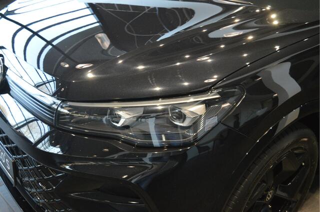 Volkswagen TIGUAN 2.0 TDI 3X R-LINE Black Style navi camera trekhaak 150 pk !!