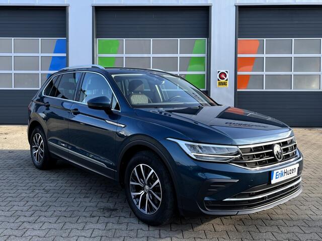 Volkswagen TIGUAN 1.5 TSI DSG Nieuw model / Trekhaak / 59.000 km / CARPLAY / ACC