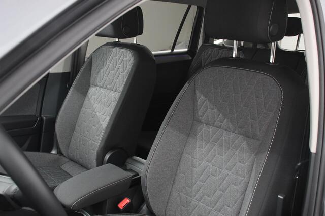 Volkswagen TIGUAN Allspace 1.5 TSI Life 7p. | Navigatie | Apple Carplay/Android Auto | Climate Control | Lichtmetalen Velgen | Camera | Electrische Achterklep |