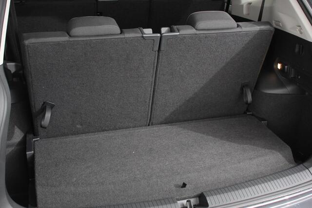 Volkswagen TIGUAN Allspace 1.5 TSI Life 7p. | Navigatie | Apple Carplay/Android Auto | Climate Control | Lichtmetalen Velgen | Camera | Electrische Achterklep |