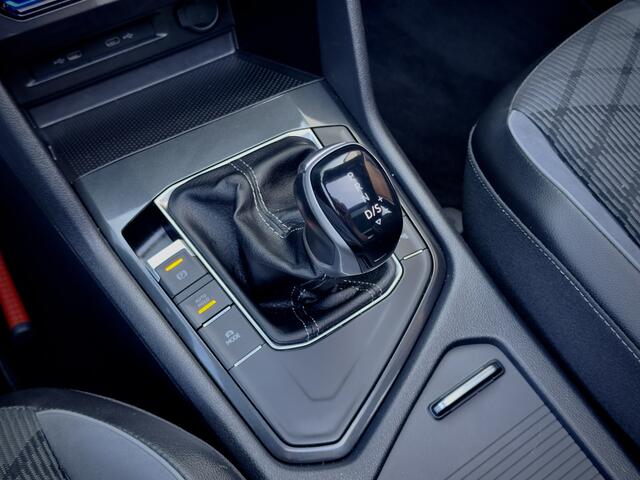 Volkswagen TIGUAN 1.5 TSI AUT7 ELEGANCE R-LINE NW-MODEL!! PANODAK NAVI CAMERA DIGI-DASH APPLE-CARPLAY 1Q-DRIVE LED LMV PDC