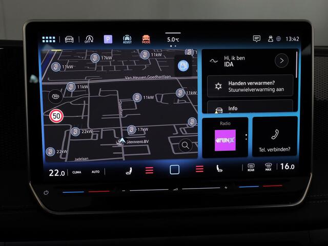 Volkswagen TIGUAN 1.5 eTSI Life Edition 150 pk Automaat (DSG) | Verlengde garantie | Navigatie | Trekhaak (wegklapbaar) | Parkeersensoren (Park assist) | Achteruitrijcamera | Stoelverwarming |