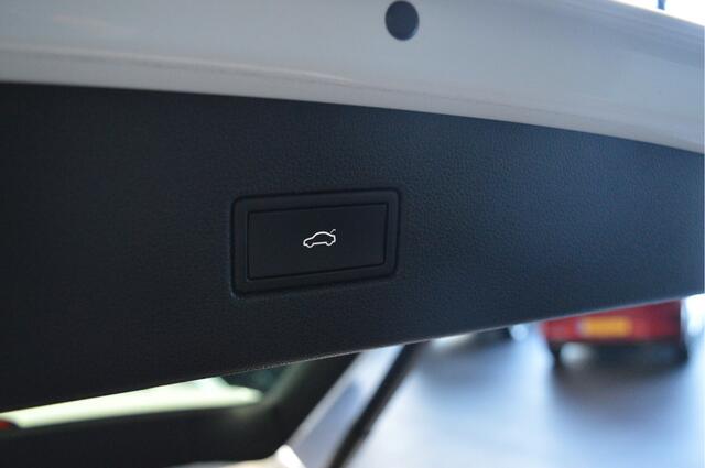 Volkswagen TIGUAN 1.4 TSI eHybrid pano led pdc head up 245 pk !!