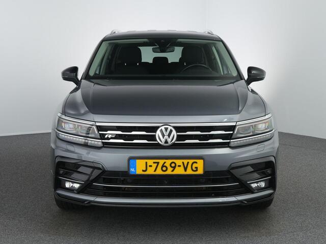 Volkswagen TIGUAN Allspace 1.5 TSI Comfortline Business R-Line 7p. | Matrix | Zwenkhaak | Camera | Carplay | HUD |