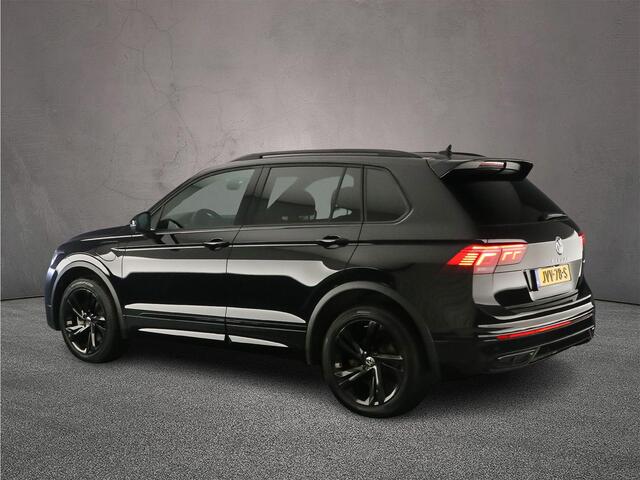 Volkswagen TIGUAN R-Line Business 1.4 TSI eHybrid 245pk DSG Automaat Trekhaak, LED matrix koplampen, Black style, Adaptive cruise control, Navigatie, Achteruitrijcamera