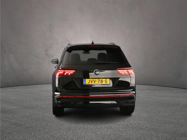 Volkswagen TIGUAN R-Line Business 1.4 TSI eHybrid 245pk DSG Automaat Trekhaak, LED matrix koplampen, Black style, Adaptive cruise control, Navigatie, Achteruitrijcamera