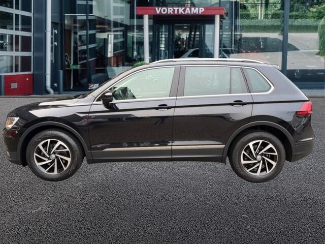 Volkswagen TIGUAN 2.0 TDI DSG COMFORTLINE TREKHAAK/PDC/ACC/STOELVERW/NAVI