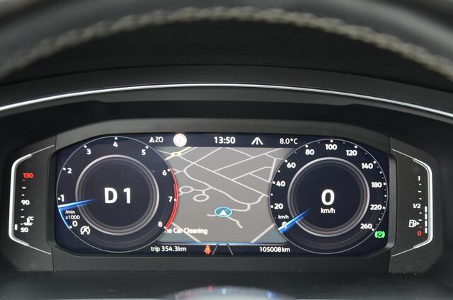 Volkswagen TIGUAN Allspace 1.5 TSI Highline Business R Line 7 Persoons.. Automaat/Navi/Pdc/Ecc/Led/Virtual dashboard/Achteruitrijcamera/Panoramadak/Cr-Controle/19-Inch Lmv/Trekhaak elektrisch uitklapbaar/2X R Line/Stoelverwarming