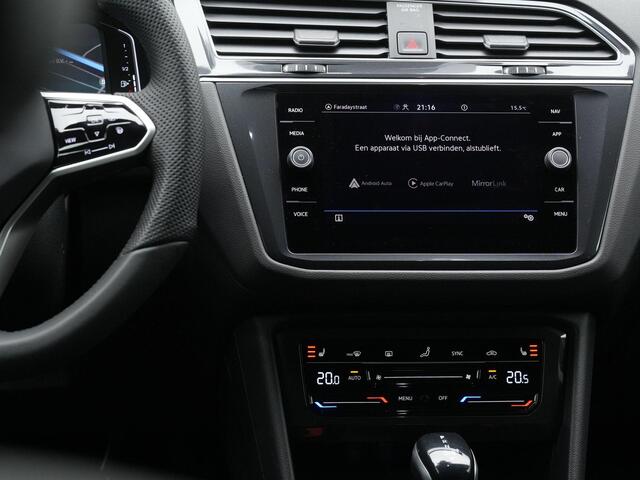 Volkswagen TIGUAN 1.4 TSI eHybrid 245 pk DSG R-Line | Panoramadak | Leder | Geheugenstoelen | Head-up display | 360 camera | IQ Light | Stuur-/stoelverwarming