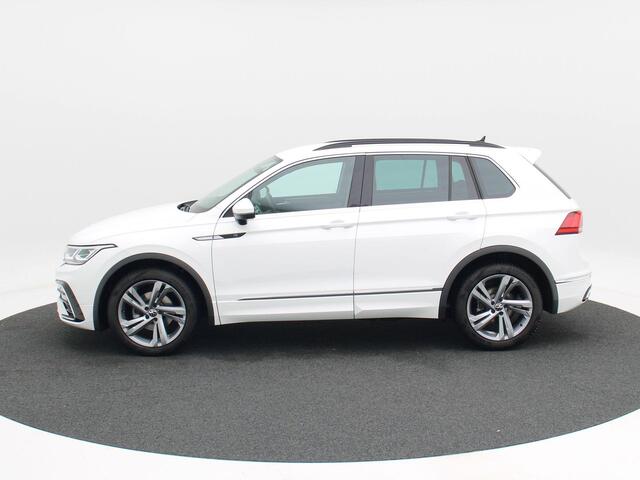 Volkswagen TIGUAN 1.5 TSi 150 Pk Automaat R-Line | Adaptive Cruise | Climate Control | Navigatie | Camera | Carplay | 19 Inch | 17.821 Km!!