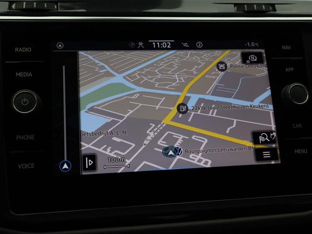 Volkswagen TIGUAN 1.5 TSi 150 Pk Automaat R-Line | Adaptive Cruise | Climate Control | Navigatie | Camera | Carplay | 19 Inch | 17.821 Km!!