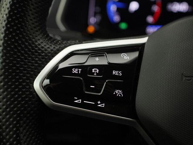 Volkswagen TIGUAN 1.5TSI/150PK R-Line DSG · Panoramdak · Navigatie · Camera + Parkeersensoren