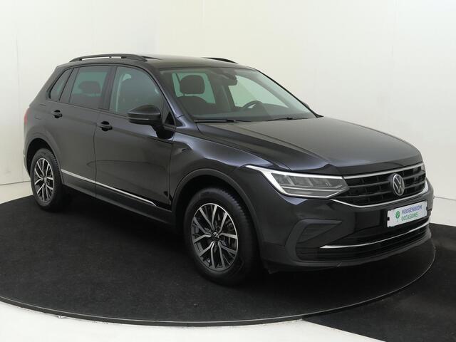 Volkswagen TIGUAN 1.4 TSI eHybrid Life | Panoramadak | Achteruitrijcamera | 3-zone airco | Adaptieve cruise control | CarPlay | Navigatie | Stoel- en stuurwielverwarming |