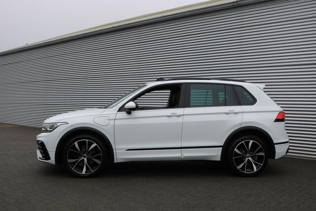 Volkswagen TIGUAN 1.4 TSI eHybrid R-Line 245PK (Pano VirtualCockpit Carplay ACC 360Camera Keyless IQ-Light Trekhaak 20InchLMV PrivacyGlass)
