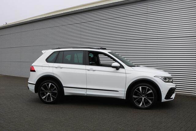 Volkswagen TIGUAN 1.4 TSI eHybrid R-Line 245PK (Pano VirtualCockpit Carplay ACC 360Camera Keyless IQ-Light Trekhaak 20InchLMV PrivacyGlass)