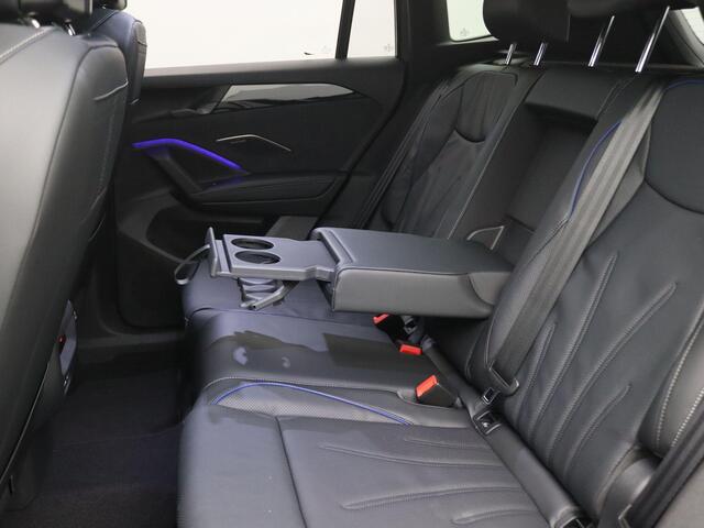 Volkswagen TIGUAN 1.5 eHybrid R-Line Edition 272PK DSG Leder, Memorystoel, Pano-Schuifdak, Head-Up Display, Black Style, Trekhaak, 20" LM Velgen, Matrix LED-Verlichting, 360gr. Camera, Navi, Elektr. Achterklep