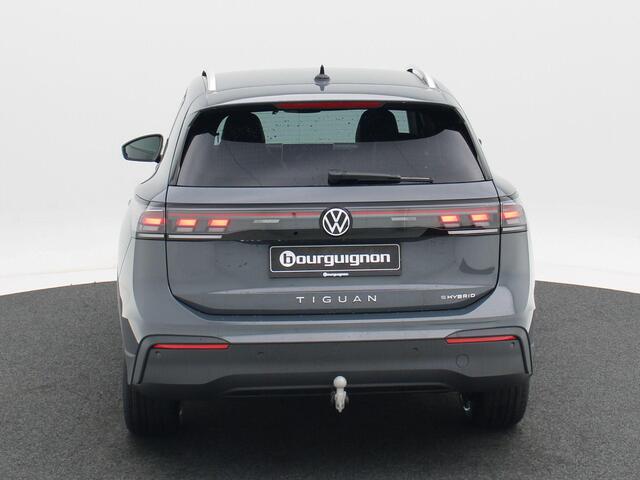 Volkswagen TIGUAN 1.5 eHybrid 204 Pk Automaat Life Edition | Trekhaak | Adaptive Cruise | Full LED | Camera | 19 Inch | 15 Km!!