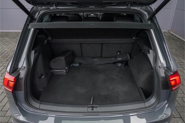 Volkswagen TIGUAN 1.4 TSI eHybrid R-Line Business+ ACC Elek Trekhaak Stuur & Stoelverw