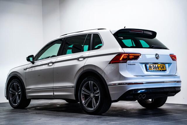 Volkswagen TIGUAN 1.5 TSI 150pk ACT R-Line|Panodak|Trekhaak|Leder