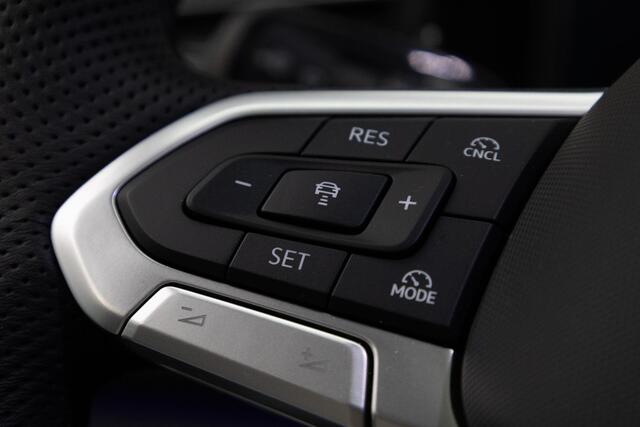 Volkswagen TIGUAN 1.5 eHybrid R-Line Edition | Panaroamdak | Trekhaak |