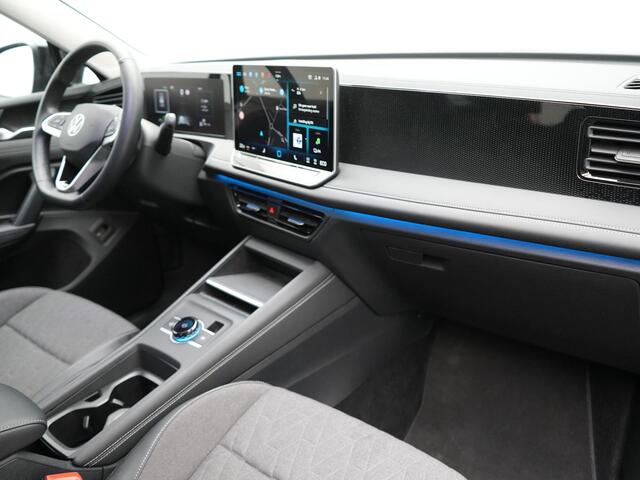 Volkswagen TIGUAN 1.5 eHybrid Life Edition Plug In Hybrid 204pk Dealer O.H PHEV | Trekhaak af Fabriek | Adaptive Cruise | Parkassist | IQ Drive | Stuur & Stoelverwarming | Apple Carplay | Virtual | BLIS | Camera | Sfeerverlichting |