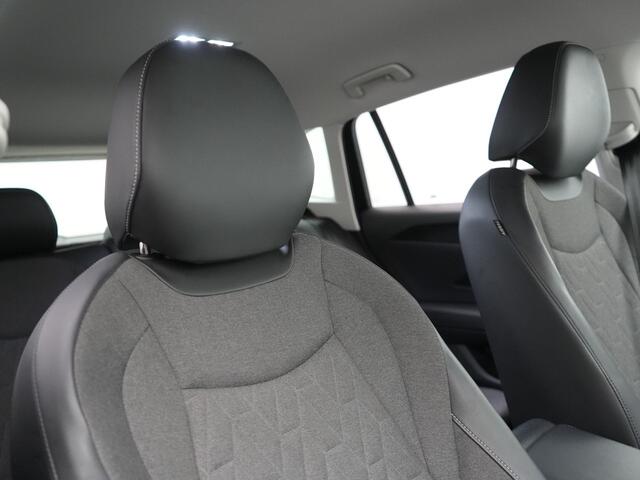 Volkswagen TIGUAN 1.5 eHybrid Life Edition Plug In Hybrid 204pk Dealer O.H PHEV | Trekhaak af Fabriek | Adaptive Cruise | Parkassist | IQ Drive | Stuur & Stoelverwarming | Apple Carplay | Virtual | BLIS | Camera | Sfeerverlichting |