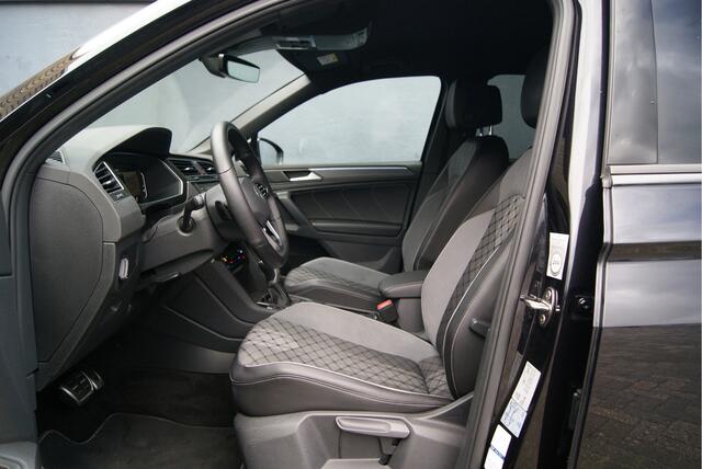Volkswagen TIGUAN 1.4 TSI 245PK eHybrid 2xR-Line Carplay/IQLight/Wegkl-trhk/Blackpack