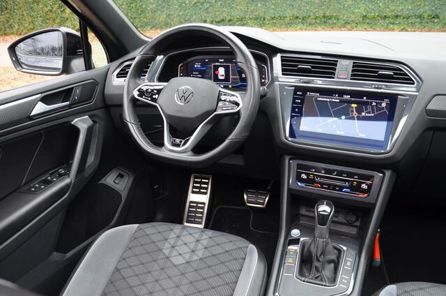 Volkswagen TIGUAN 1.5 TSI R-Line Business+ Navi/Pdc/Ecc/Achteruitrijcamera/Panoramadak/Virtueel dashboard/Privacy-Glass/Cr-Controle/19-Inc Lmv/Cruise control adaptief met Stop&Go/Koplampverlichting LED Matrix (IQ.Light)