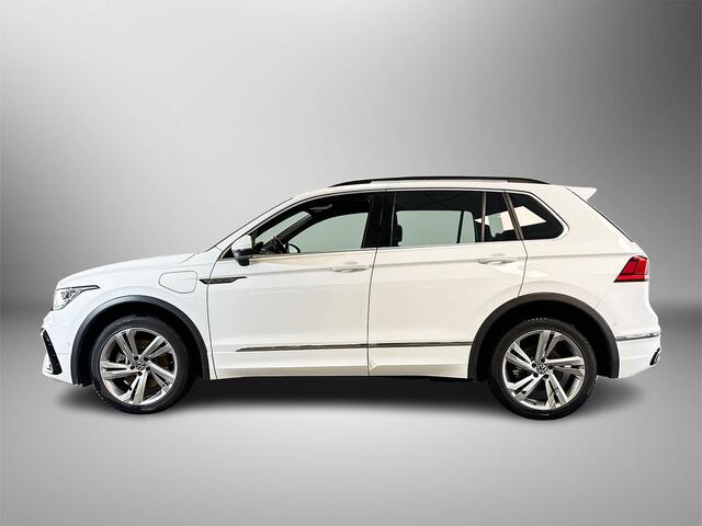 Volkswagen TIGUAN 1.4 245pk TSI eHybrid R-Line Business+ Panoramisch schuif-, kanteldak | Trekhaak | Navigatie 'Discover Media'