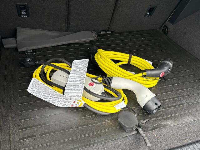 Volkswagen TIGUAN 1.4 TSI eHybrid PHEV ELEK. ACHTERKLEP| STOEL MASSAGE| STOEL + STUURVERWARMING| PARKEERSENS. VOOR EN ACHTER| RIJKLAARPRIJS INCL. 12 MND BOVAG GARANTIE