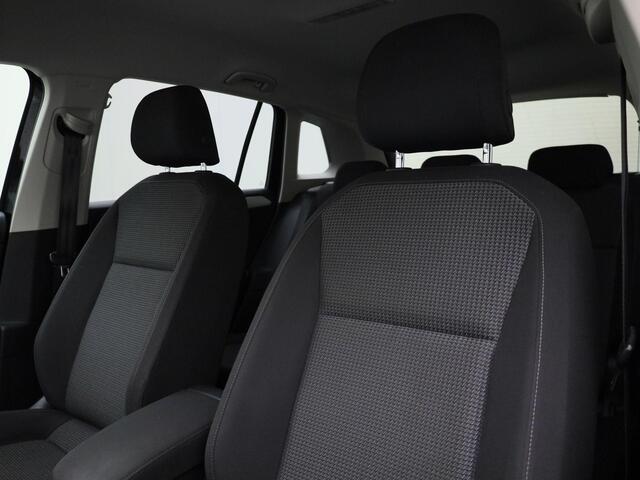 Volkswagen TIGUAN 1.5TSI/150PK ACT Comfortline Business · Navigatie · Trekhaak · Parkeersensoren