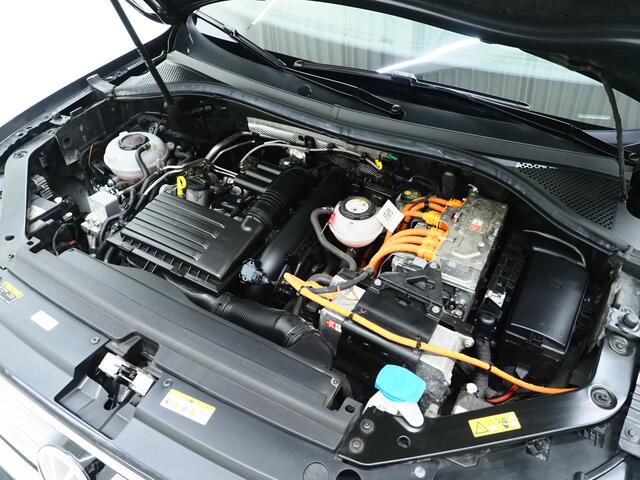 Volkswagen TIGUAN 1.4 TSI eHybrid Elegance Exclusive | Panoramadak | Leder | 360 | Keyless | Adaptive Cruise | Memory | Carplay
