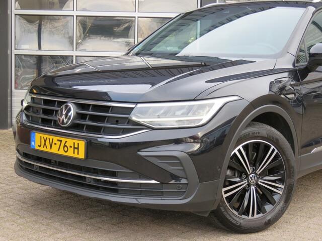 Volkswagen TIGUAN 1.4 TSI 245pk eHybrid ACTIVE / Trekhaak / Camera / Stoel en stuurverw. / BOVAG garantie