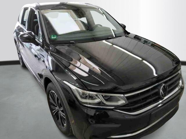Volkswagen TIGUAN 1.4 TSI eHybrid 245pk PHEV Life Active / Trekhaak / 360 Camera / Travel Assist