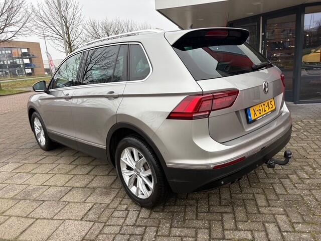 Volkswagen TIGUAN 1.4 TSI ACT Comfortline Business R | Navi | Pano | Trekhaak | 103.333 km Dealeronderhouden