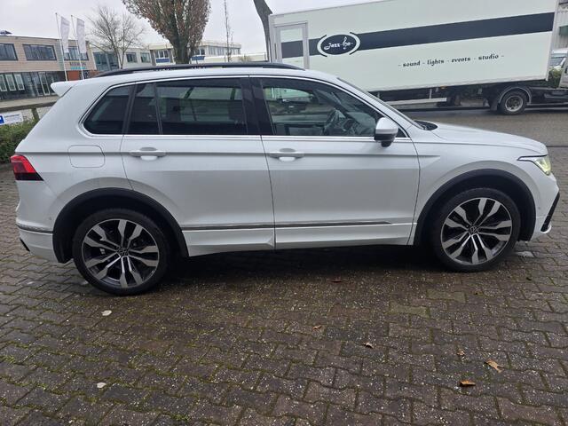 Volkswagen TIGUAN 1.4 TSI E HYBRID R LINE BUSINESS+ pano