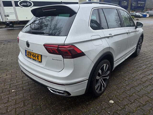 Volkswagen TIGUAN 1.4 TSI E HYBRID R LINE BUSINESS+ pano
